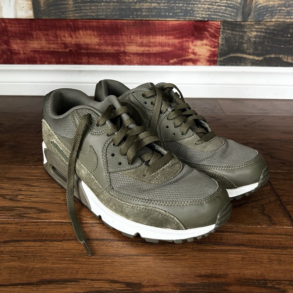 Nike Air Max 90 Medium Olive/Black Men's Size US 9.5 Casual Sneakers Essential